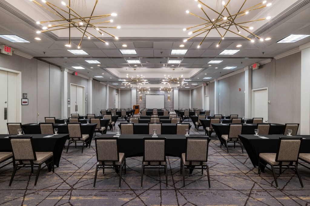 Talmadge Main Stage at Crowne Plaza Edison